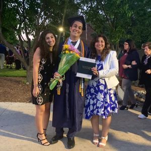 Meet your Posher, Mona